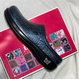Alegria by PG Lite, size 9.5, slip on comfort clogs, NWT